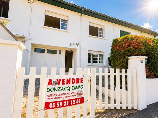 A vendre sur Anglet maison type 4 avec garage exterieur