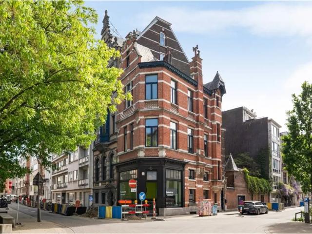 à vendre Surface commerciale Anvers Peter Benoitstraat