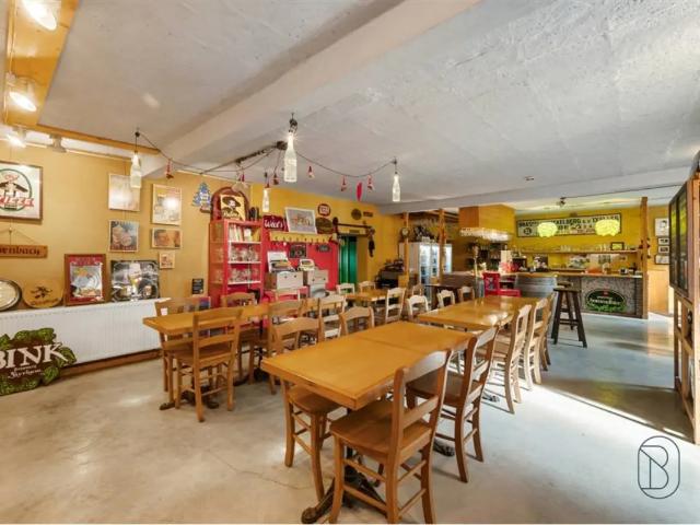 à vendre Surface commerciale Dergneau Tour Notre Dame