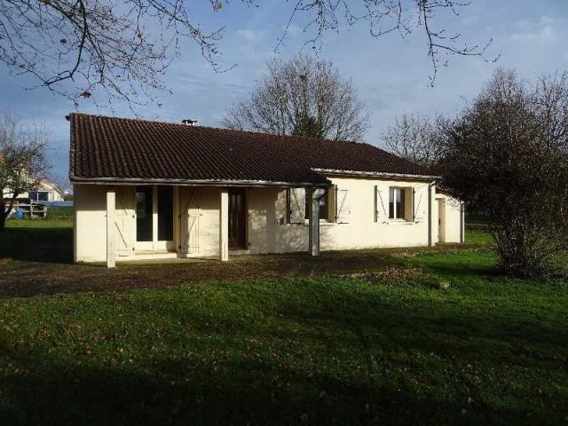 A VERNEUIL SUR VIENNE MAISON DE PLAIN PIED DE 95 M² 3 BELLES CHAMBRES SUR 1509 M² DE TERRAIN