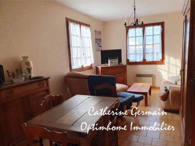 A Villalier – A vendre maison 4 chambres avec bureau, jardin, terrasses et garage