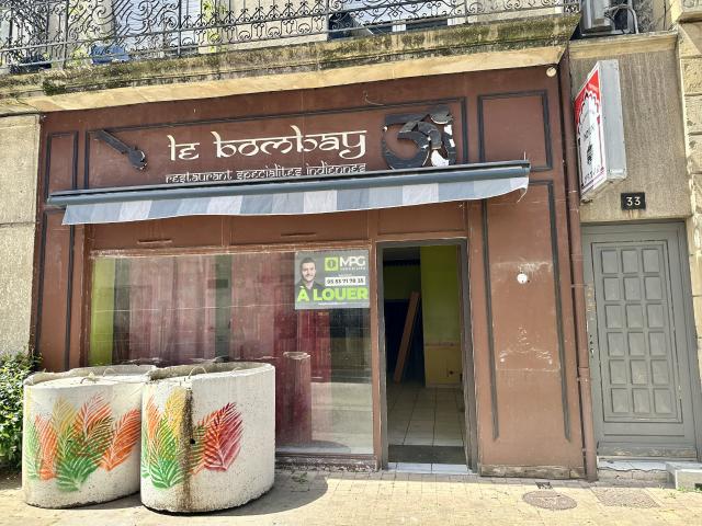 A VILLENEUVE SUR LOT, LOCAL COMMERCIAL AVEC GROS POTENTIEL