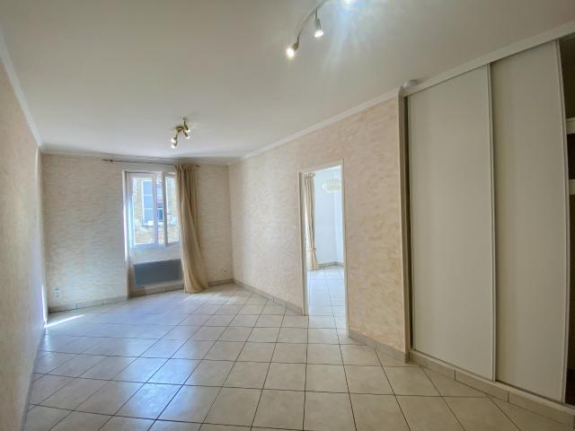 A VILLENEUVE SUR LOT, RIVE GAUCHE APPARTEMENT T2 DE 34,12M2
