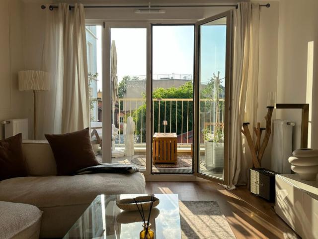 A VISITER SANS TARDER 2 PIECES AVEC BALCON EN PLEIN CENTRE VILLE