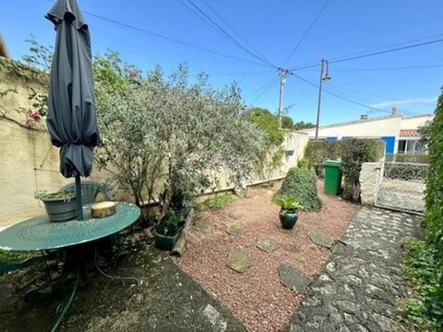 A VISITER SUR LE PONTET 84 MAISON A ETAGE DE 100 m² env. AVEC TERRAIN