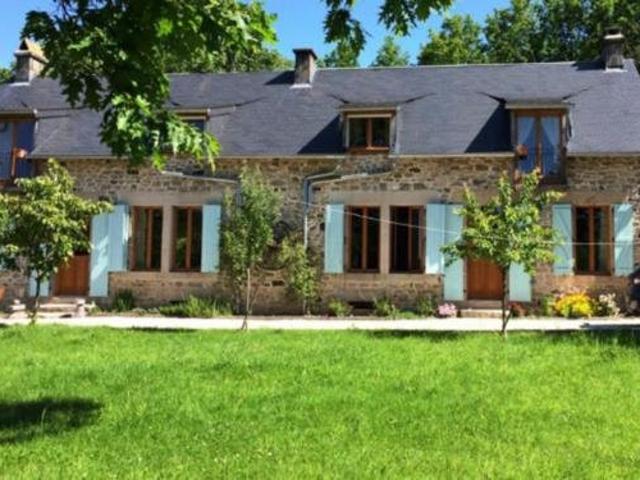 A Voir! Maison en pierre, 6 chambres, piscine au sol, jardin 2016 m2