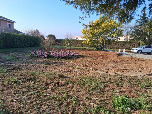 A VOIR TRES BELLE PARCELLE SUR VALENCE
