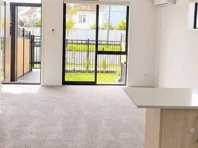 A warm, tidy and easy care studio