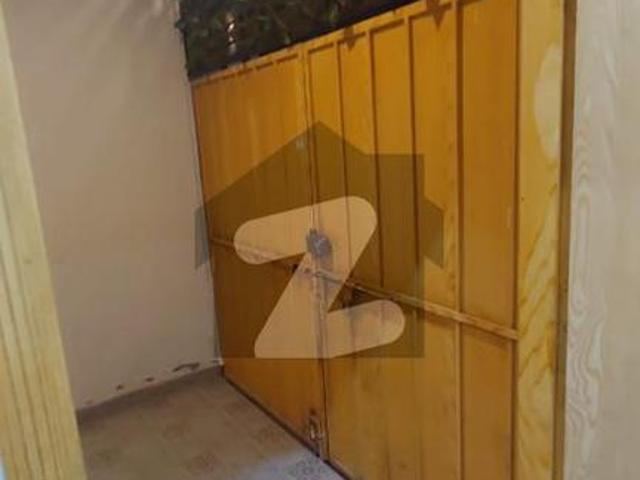 A Well Designed House Is Up For sale In An Ideal Location In Multan Public School Road