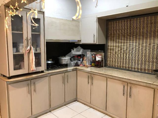 A well maintained 3 bedroom Drawing & Dining DD apartment available for sale in North Nazimabad Block L