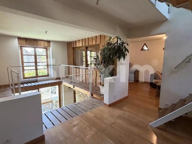 A 15 MINUTES D'AIX LES BAINS MAISON DE CHARME RÉNOVÉE