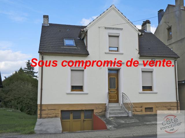 À 15 minutes de Saarbrücken et proche du tram: maison familiale de 152 m² avec jardin, véranda et dépendance