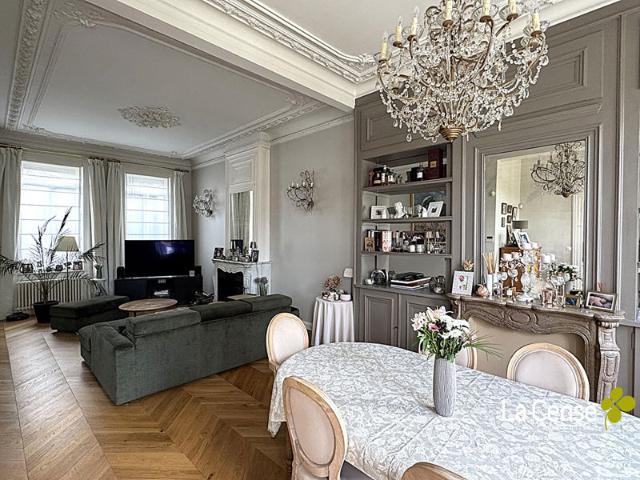 A 15 minutes de Villeneuve d'Ascq Maison Bourgeoise de 287 m²