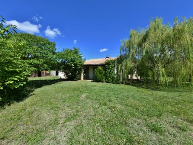 à 15 minutes d'Uzès villa de plain pied avec terrain constructible