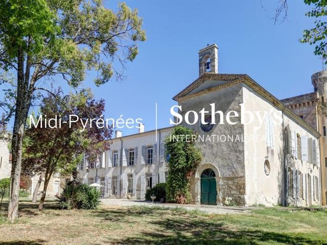 À 15 mn de Fleurance et de Lectoure 1432m² Lectoure