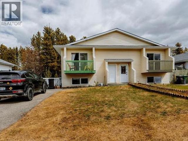 A 16 Tabor Cres, Whitehorse, YT, Y1A 0C8 duplex for sale | Listing ID 17427 | Royal LePage