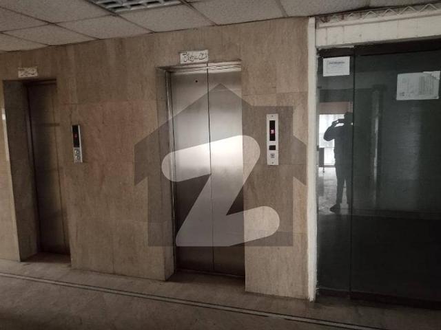A 1800 Square Feet Office Located In DHA Phase 8 Commercial Broadway Is Available For rent