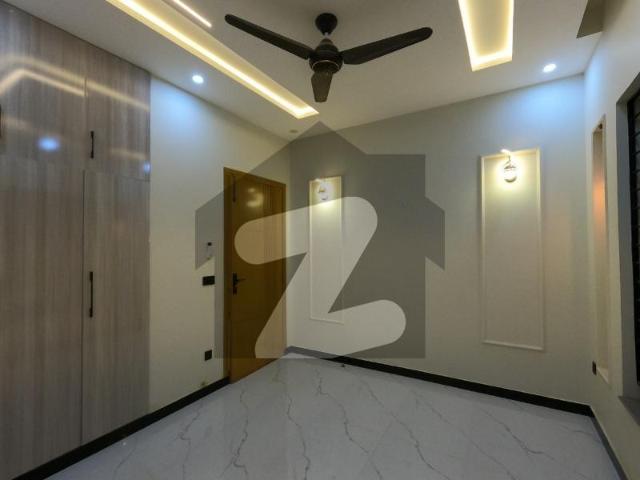 A 1000 Square Feet House Located In I 11/2 Is Available For sale I 11/2