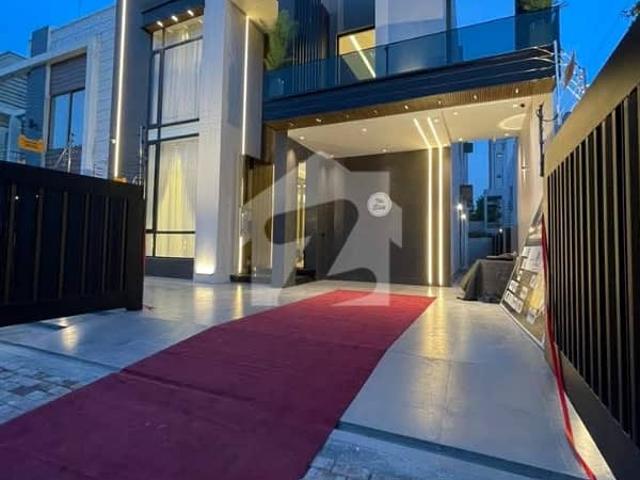A 10 Marla House Is Up For Grabs In Top City 1