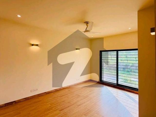 A 10 Marla House Is Up For Grabs In D 12
