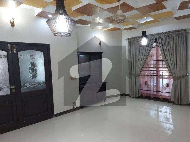 A 10 Marla Upper Portion In Lahore Is On The Market For Rent