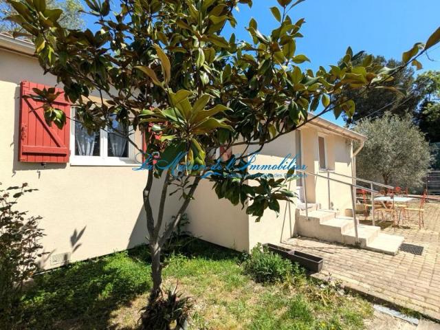 A 10 min de quissac, maison de plain pied F4 avec garage sur. 67m² Saint Théodorit