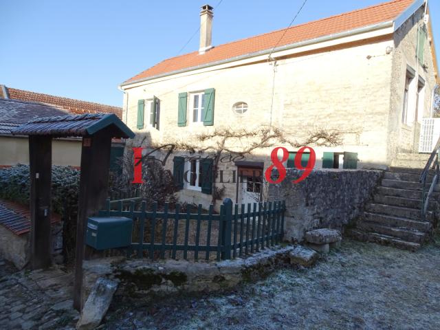 A 10 mins de CHATILLON, charmante maison de village à rafraichir