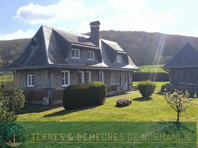 A 10 MINUTES DE PONT AUDEMER 27500, AU CALME, PROPRIETE NORMANDE, 3 CHAMBRES, TERRAIN DE 8715 M² AVEC DEPENDANCES