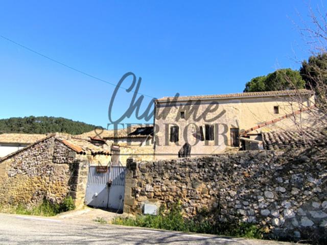 A 10 mn d'UZES Grand Mas à restaurer