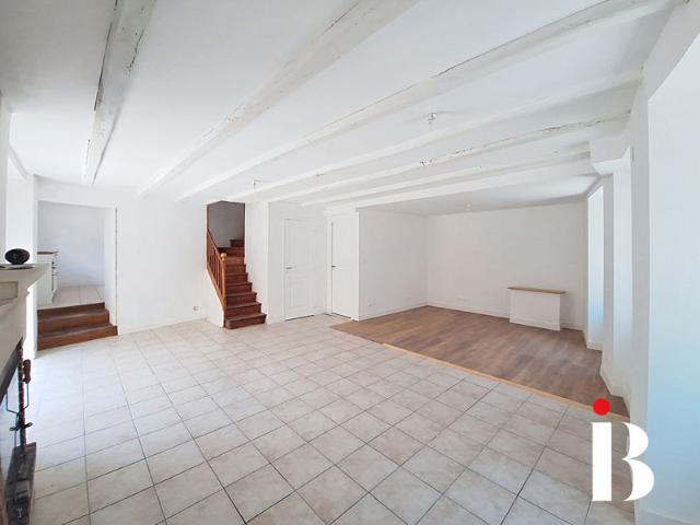 A 10 mn d'Atlantis, maison appartement de bourg 5 chambres