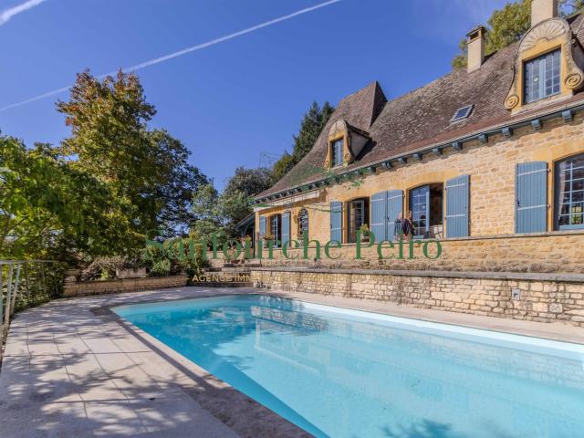 À 11km au sud de Sarlat Vallée de la Dordogne 289m² Sarlat la Canéda