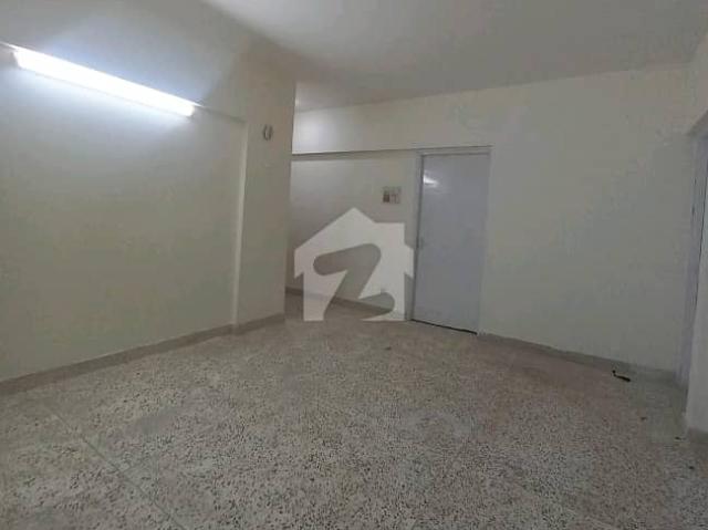 A 1350 Square Feet Flat In Karachi Is On The Market For sale