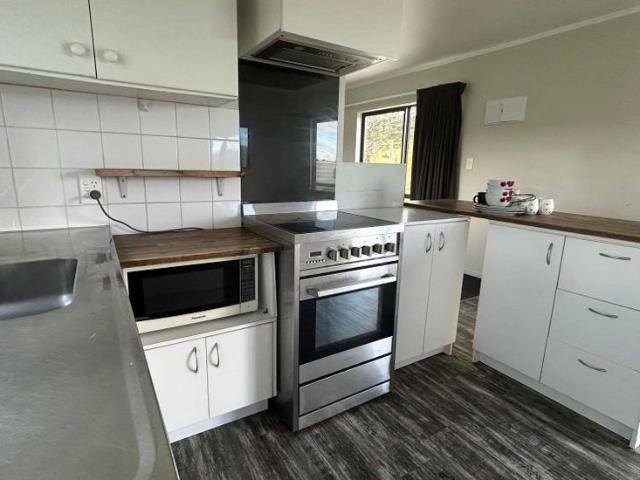 A 1 Bedroom Home on a Semi Rural Setting