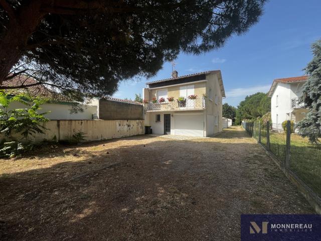 A 1 Km De La Plage Maison Avec Trois Logements 117m² Saint Georges de Didonne