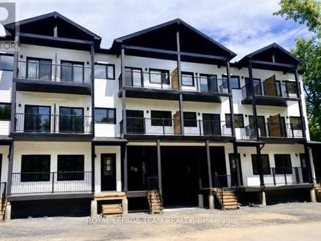 A 247B Bradford Street, Ottawa, ON, K2B 5Z5 house for lease | Listing ID X13548 | Royal LePage