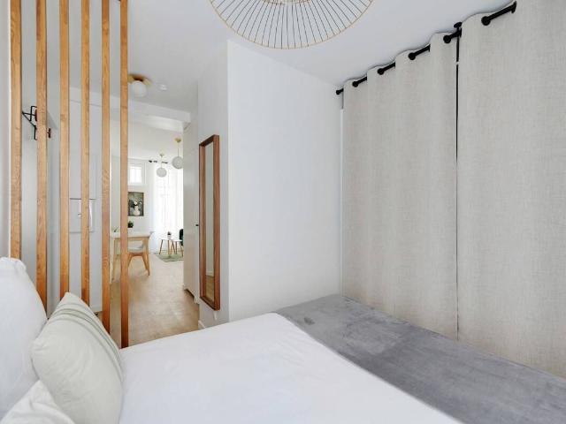 a 26 m² apartment on the ground floor, Paris Amsterdam Apartments for Rent