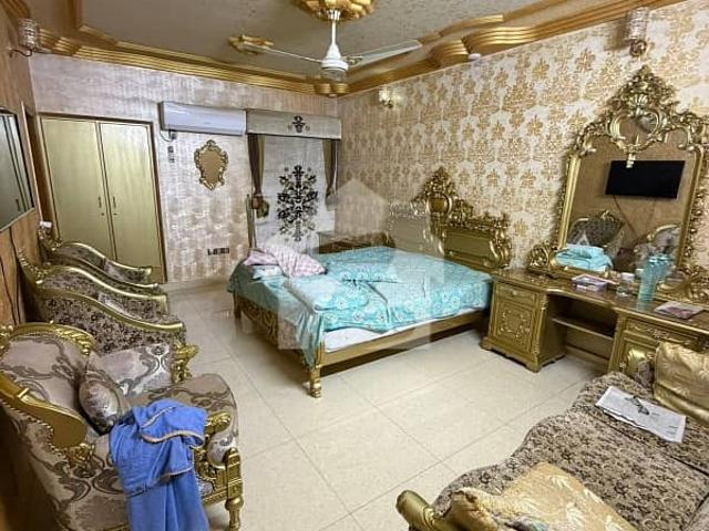 A 270 Square Yards House Located In Bath Island Is Available For sale