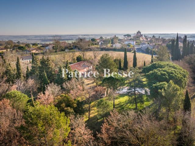 À 20 min de Toulouse, dans un village proche de Villefranche de