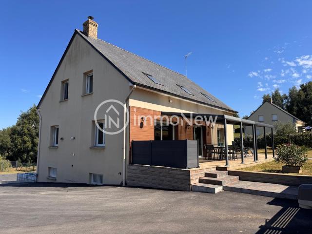 A 20 MINUTES DU MONT ST MICHEL, BEAU PAVILLON 155 M2 SUR 3300 M2
