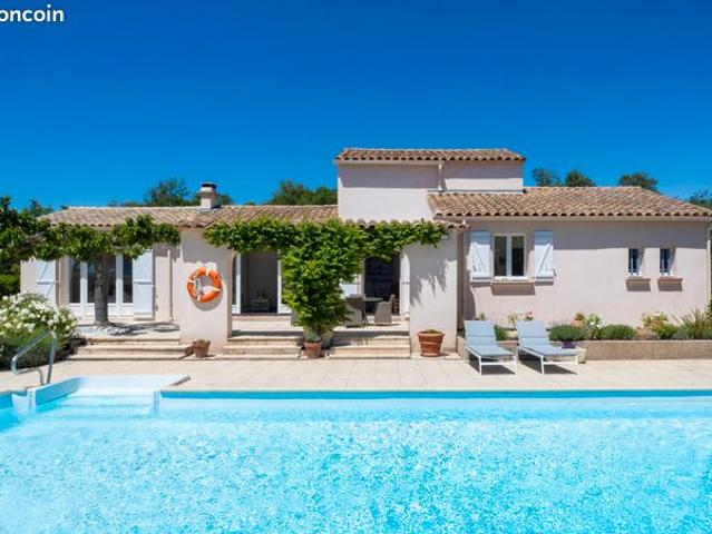 A 300 mètres de la plage, jolie maison provençale
