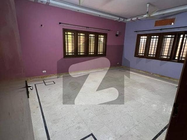 A 300 Square Yards Lower Portion In Karachi Is On The Market For rent