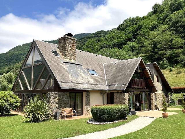 A 3 KMS DE LUCHON