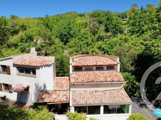 A 3 minutes du village de Valbonne, à quelques minutes de la. 128m² Châteauneuf Grasse