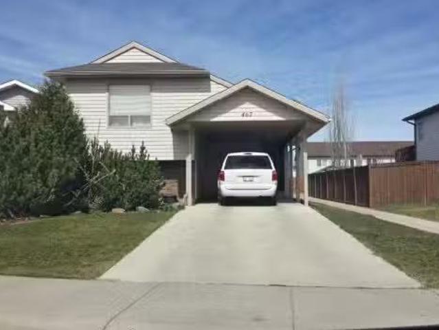 A 467 Blackfoot Manor West, Lethbridge, AB, T1K 7X7 house fo.