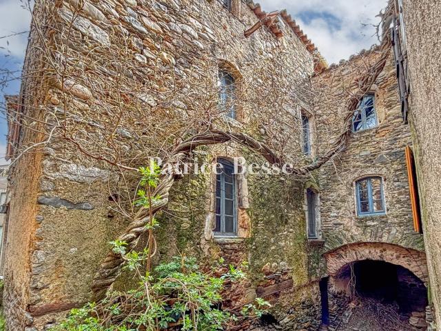À 40 min au nord de Béziers dans l'Hérault, une maison de va. 160m² Murviel lès Béziers