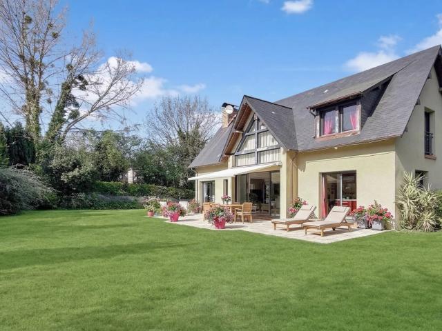 À 4 minutes de la plage — Maison Jardin 6 pieces 14600 PENNEDEPIE