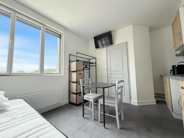 À 50 m de la plage studio meublé rénové
