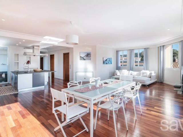 A 50 mètres du Palais des Festivals 127m² Cannes