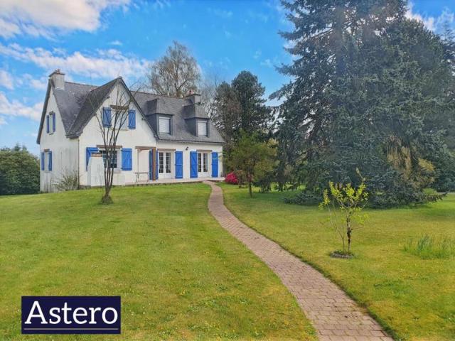 A 50 minutes de Rennes, agréable propriété de 156m² sur parc paysager clos de 5670m²