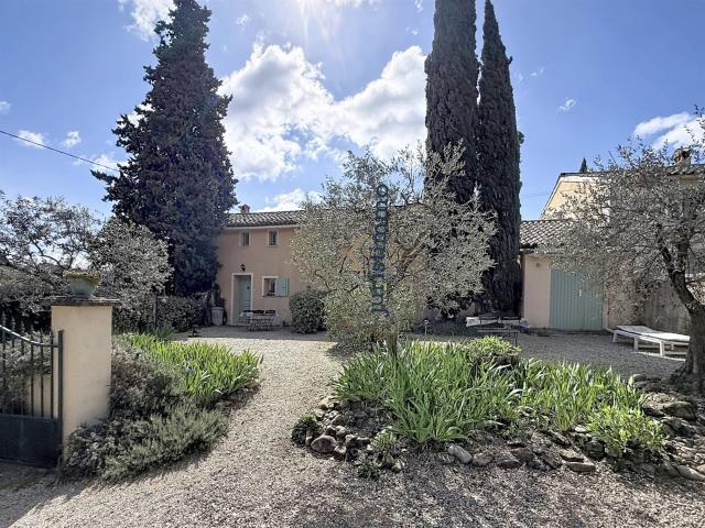 A 5 Kms De Vaison La Romaine Ensemble De Deux Maisons Proven. 109m² Vaison la Romaine